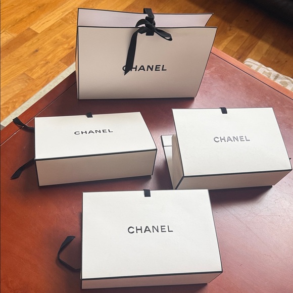 Chanel Gift Box 1 large 3 medium brand new authentic 11x7.5 9x5.5 - Picture 2 of 5